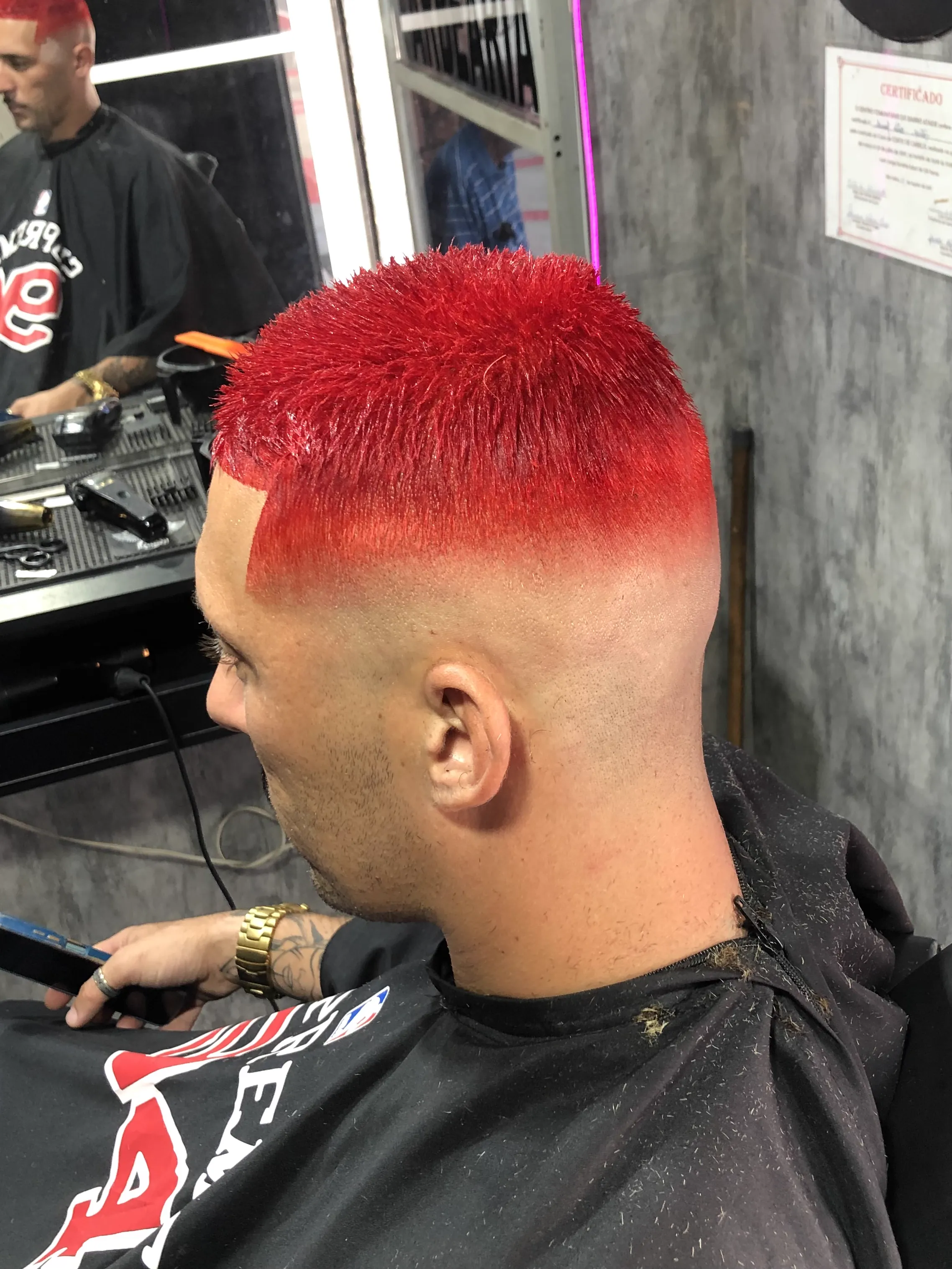 Cabelo vermelho com degradê